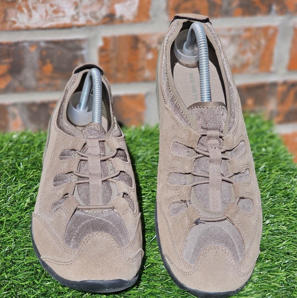 Lands’ End Women’s Slip-On Hiking / Walking Shoes Size 10B